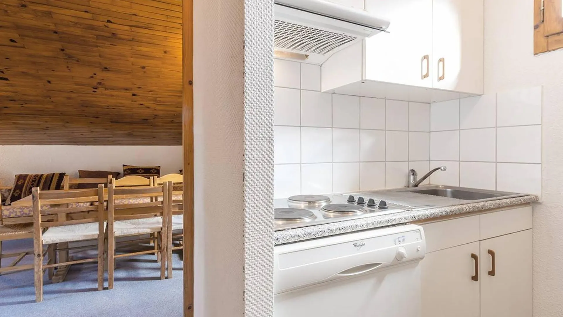 Appartement Spacieux 6 Pers., Balcon, Casier A Ski, Au Pied Des Pistes - Fr-1-355-38 Meribel France