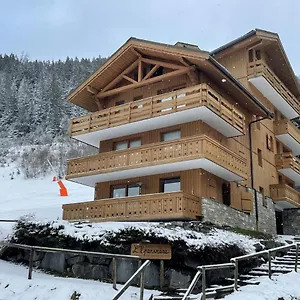 Apartment Centre La Chaudanne, Real In And Out, 3 Bedrooms 2 Bathrooms Newly Renovated, L'eperviere, Meribel